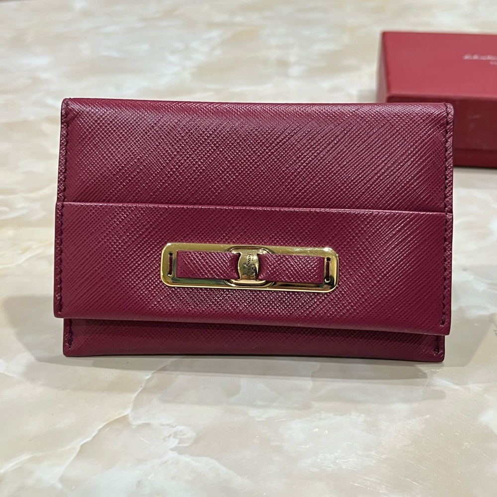 ✨2X HOST PICK ✨Salvatore Ferragamo Wallet & Card Holder